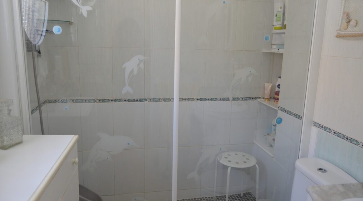 o_1efd55c3emli7321vffrrb18bf31