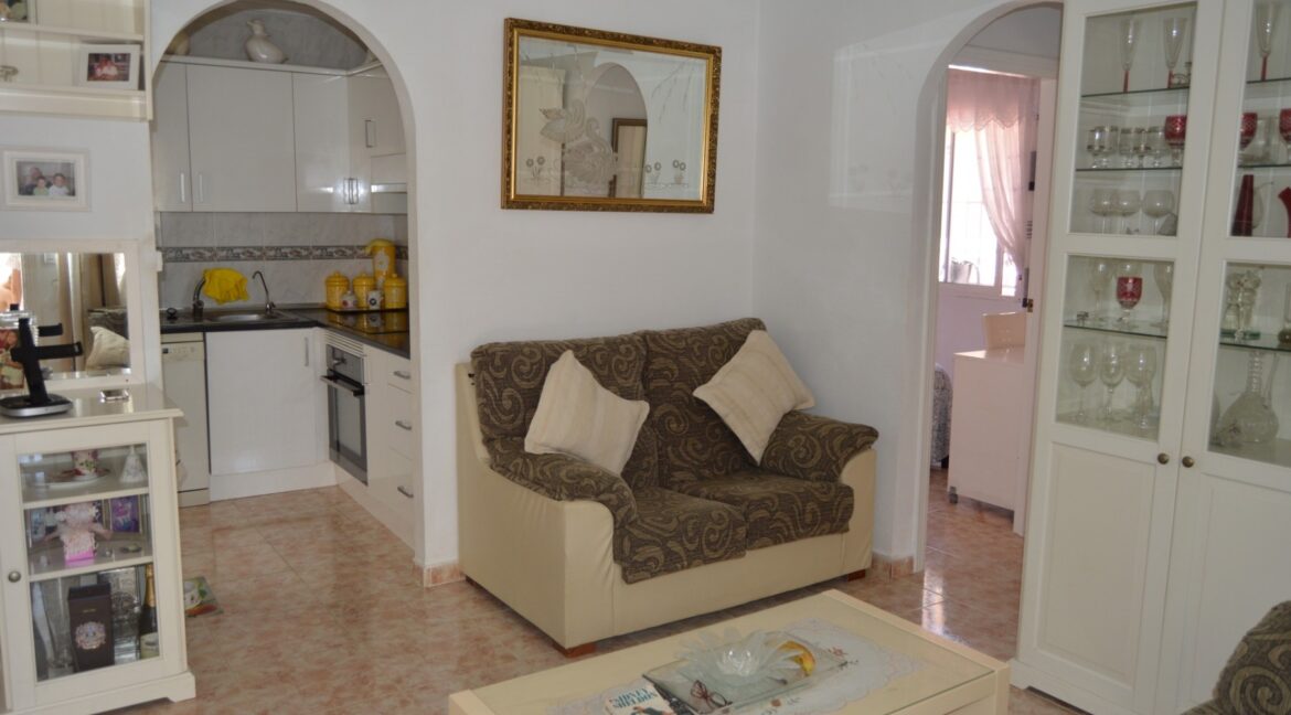 o_1efd55c3eoliq2mb761gk5o5b2q