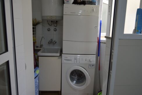 o_1efi6g6aq1ss01cvp16eevv11a702j