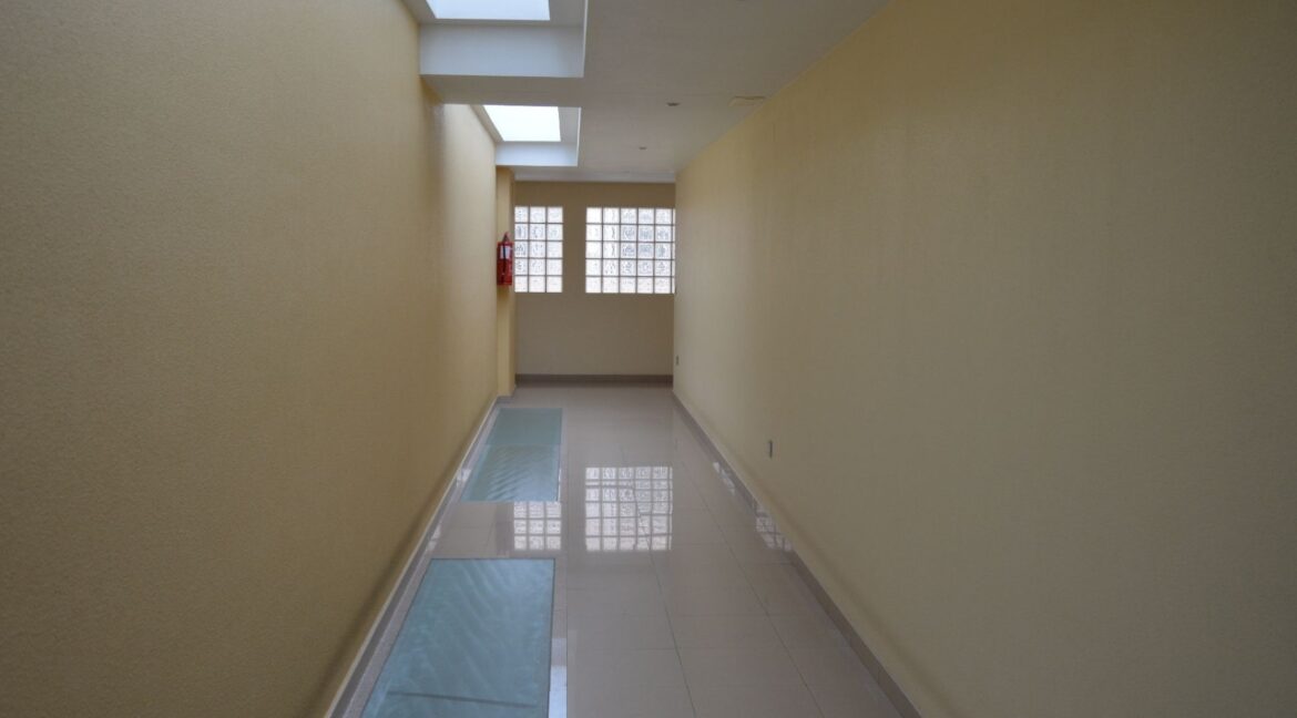 o_1efi6g6aq33qpm1m0vv1g4n72i