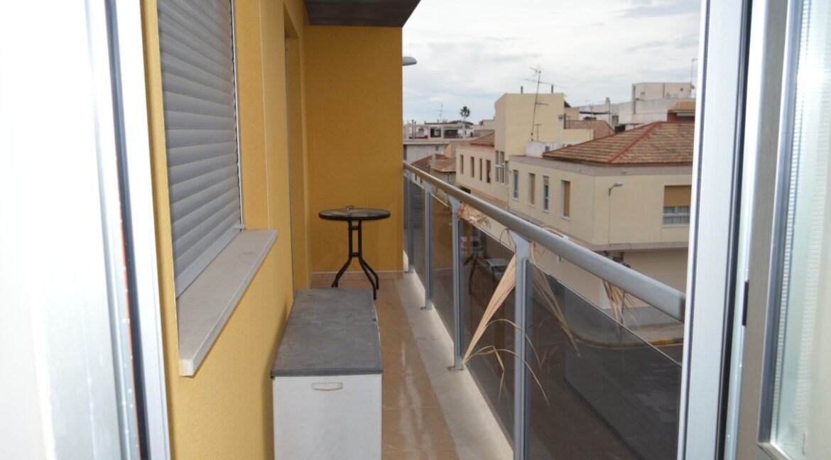 o_1efi6g6aq52a4401f1s12997md2g