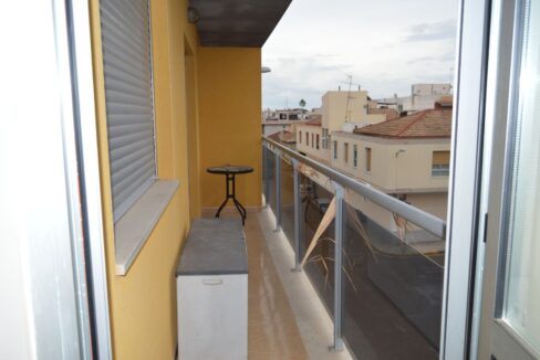 o_1efi6g6aq52a4401f1s12997md2g