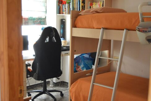 o_1efkk2vfu1rh8o7b1md7ru91v4m21