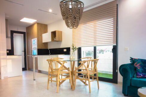 o_1egd4djqkgpoehbn1k174t5e52b