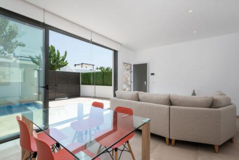 o_1eggjpan81k2fn2b28712mk1f6m2p