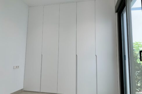 o_1egglvtb6mbe142f30cc05oj21v