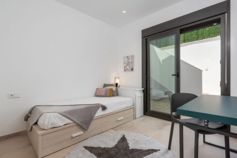 o_1eggmj71jfur2h7qsq1pno1k8050