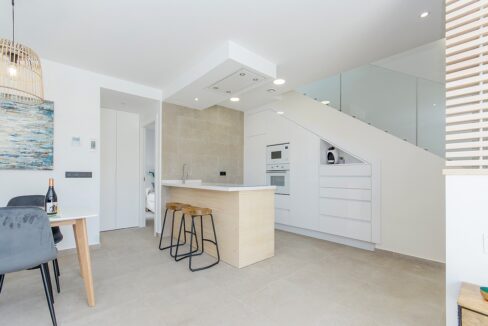 o_1egkt56ab166snee10ms14s8odd36