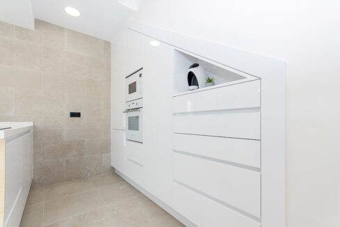 o_1egkt56ab1juk1g6c1ml01ta4fb13a