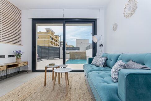 o_1egkt56ab1v7d1jo4ir9mkitjo30