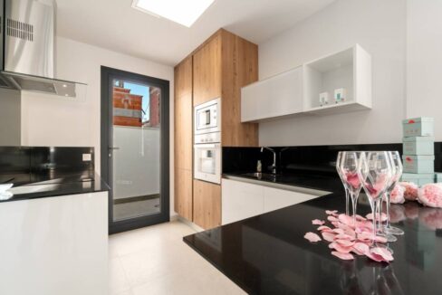 o_1egt3hvd2tqk10lb1uf71p2712f51u