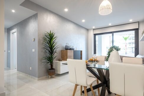 o_1egvstjfel8k1hod1h6q11161tv021