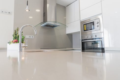 o_1eh7c4genbkakju1h2h17u21br024