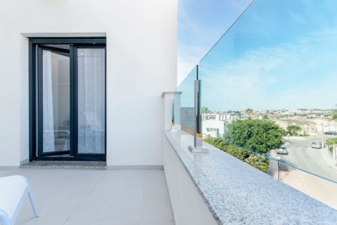 o_1eh7cgahk1nuu1h2bv8s1rsk1spp2h