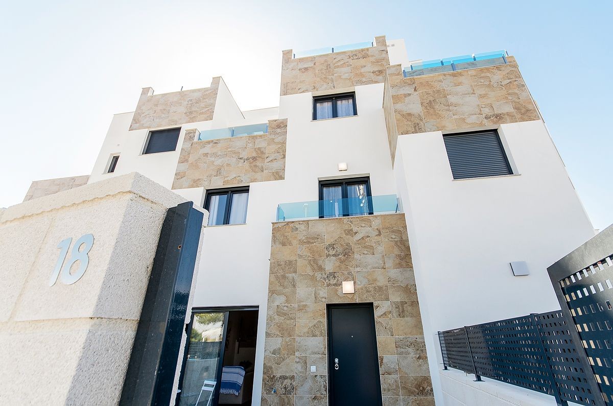 o_1eh7cgahl1q564kt1h26qct7j82m