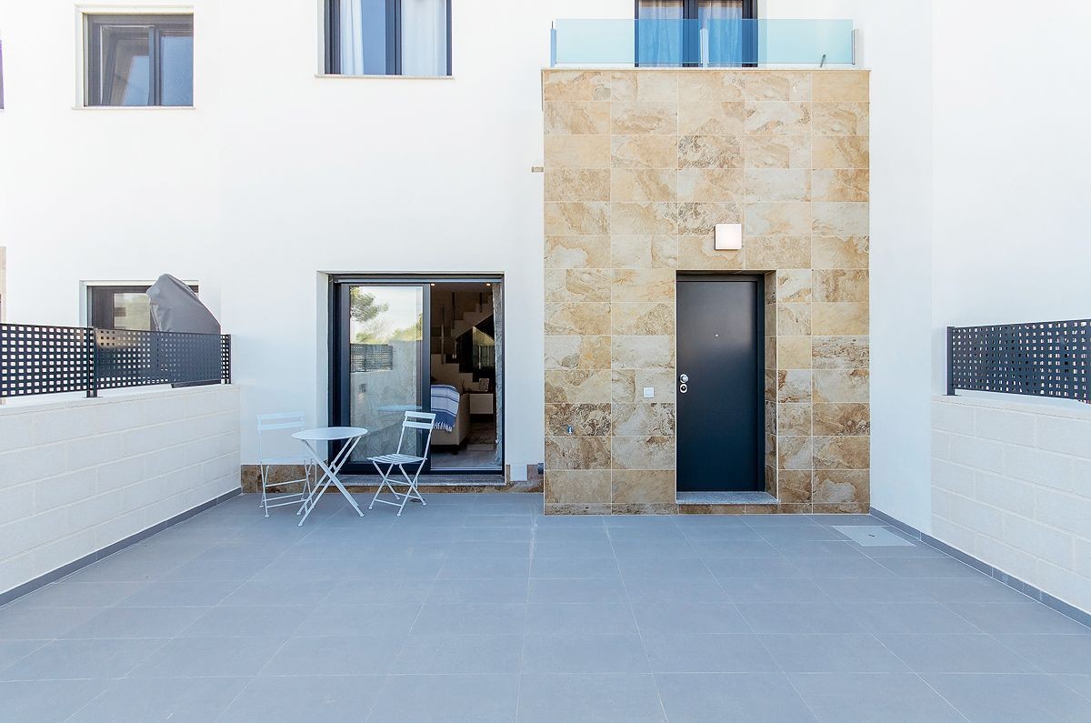 o_1eh7cgahne5ggoq1u67jns6e2n