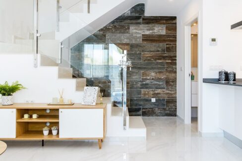 o_1eh7cgahns24196l140s1tmj9ma2q