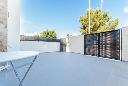 o_1eh7cgaho7qm1oel1pd1igvqrs2t