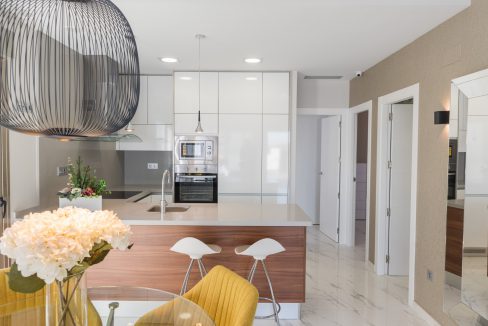 o_1eh9su0emllg1co85vli4k177628