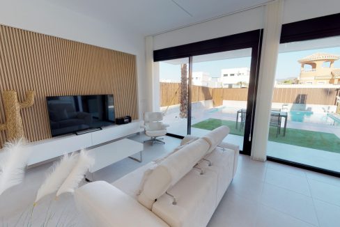 o_1ehce0sqr1medandsp79r918fu2e