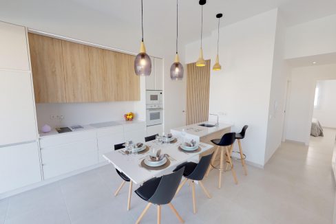 o_1ehce0sqro7o180ovs6pg410dv28