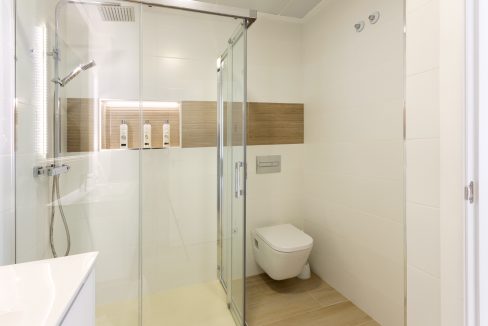 o_1ehjtbeam1pdchen67f2rv7cl3e