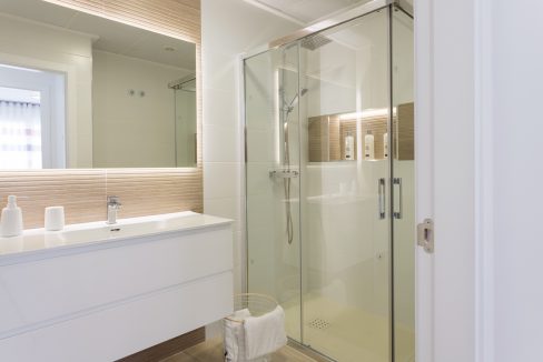 o_1ehjtbeamnppsp6dap13vm1uh73b