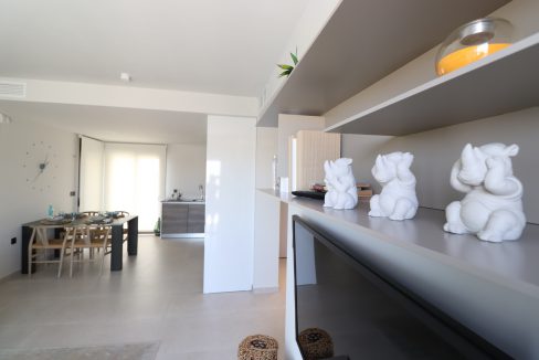 o_1ehkd00li135114641c9s1if5a1r3e