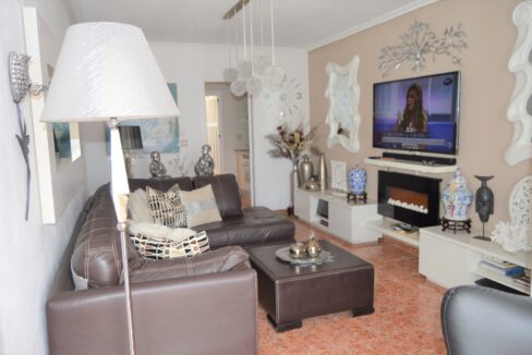 o_1ehki0ie91db1191610apgh81upc1l