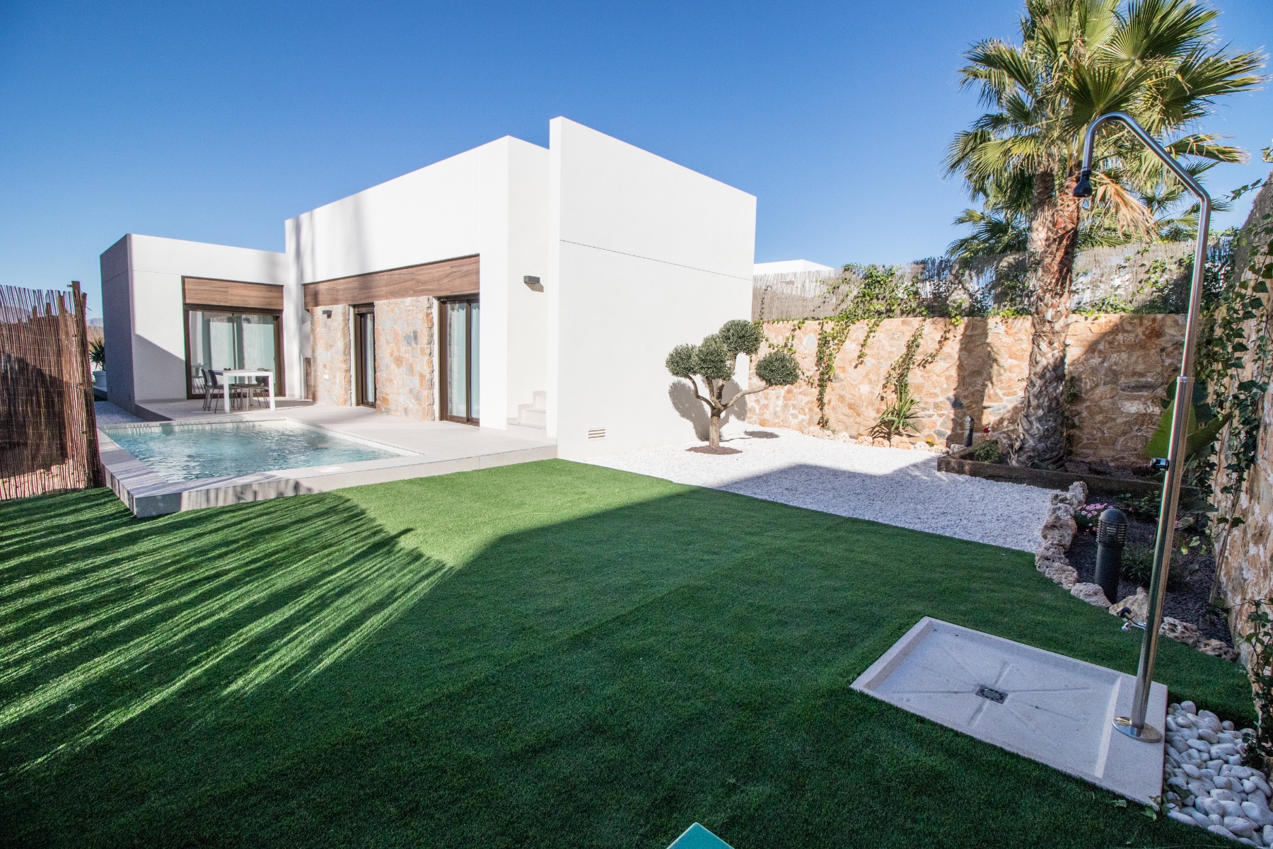 o_1ehmtn51p1od4smml4211kj1bqh2r