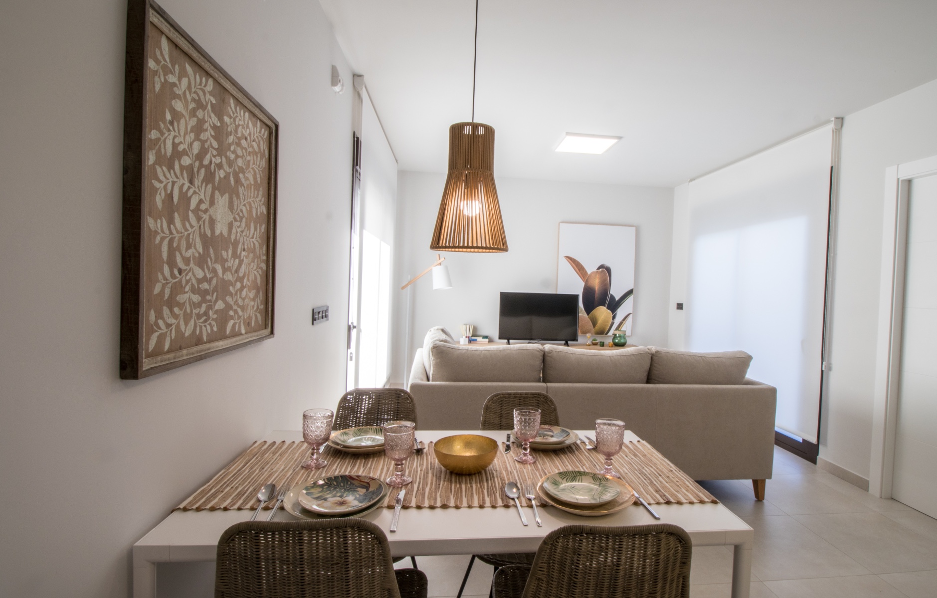 o_1ehmtn51phkk1u208rj1v5abne2f