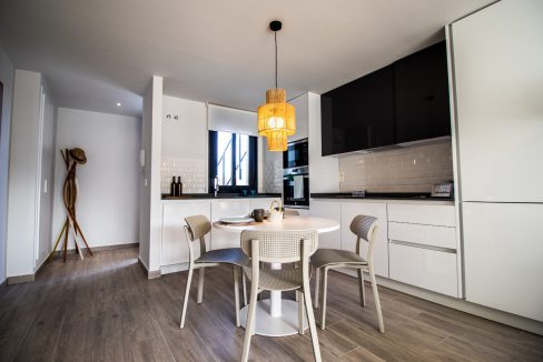 o_1ehouu8v310hjm6e18c48f1ij37