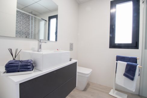 o_1ehouu8v4l1e1dhm1nbm1fg810ff3u