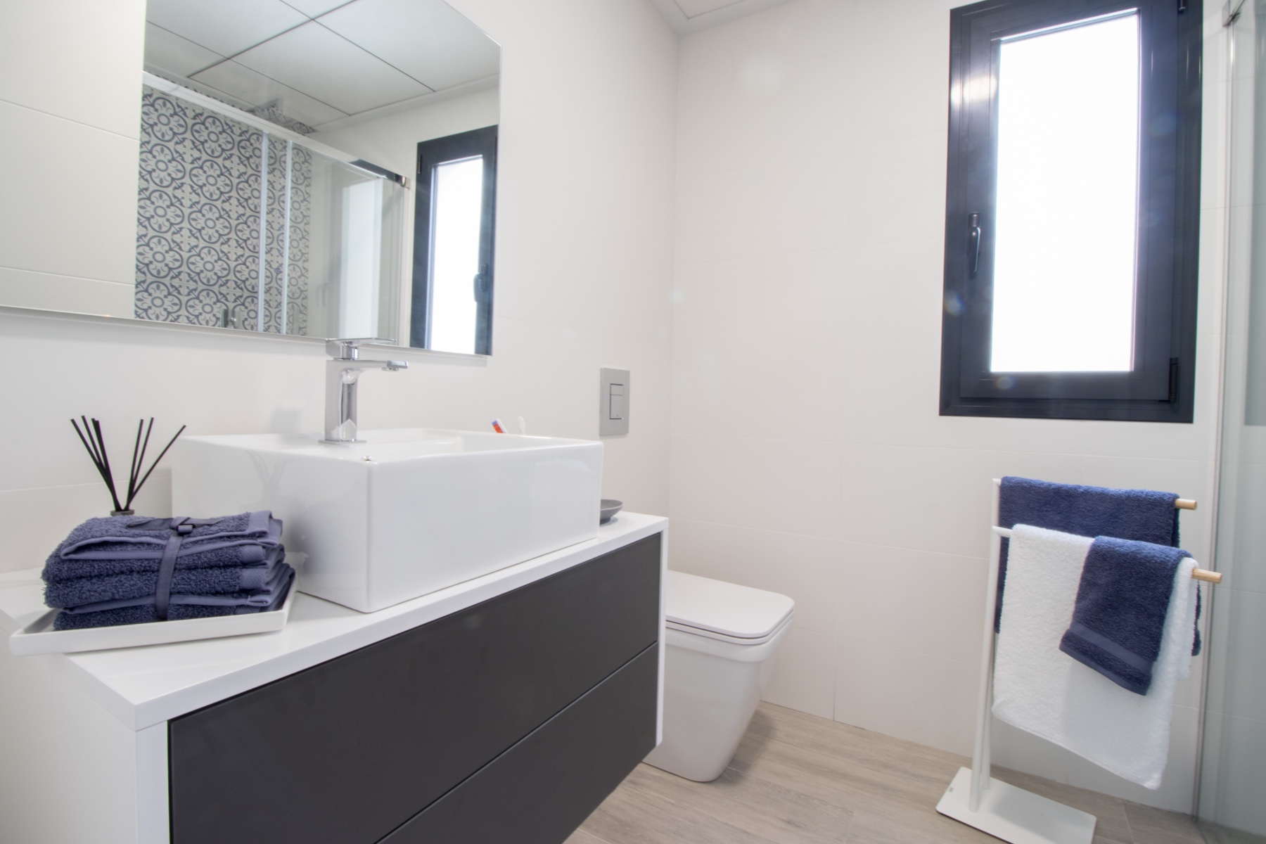 o_1ehouu8v4l1e1dhm1nbm1fg810ff3u