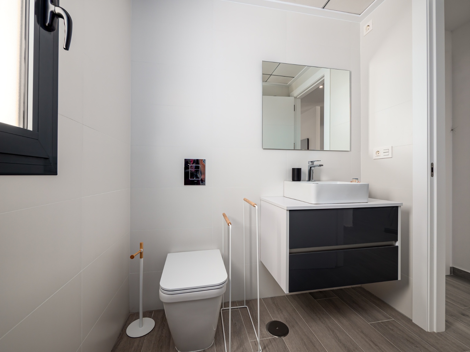 o_1ehouu8v51r1bgc1kktrf217to4p