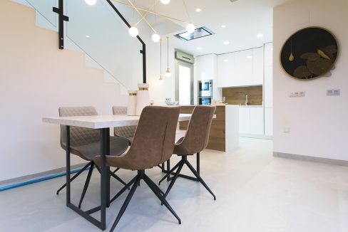 o_1ehp6n66c1eoal1r7tku7bb662l