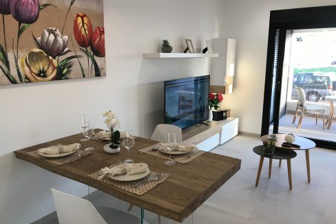 o_1ehp8804a1acqhsm4t537q7bt2j