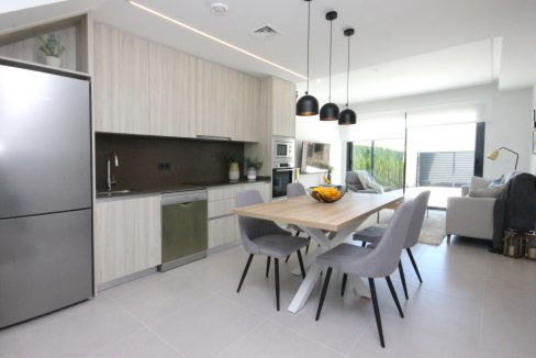 o_1ehpspfo41r0d1leg1refla02o22p