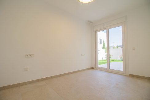 o_1ehs6pskk9ag1kit855mst1ke92t