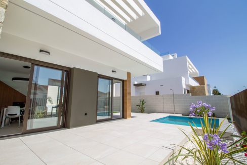 o_1ehs6pskkvu212mnb2r196r1ppb3k