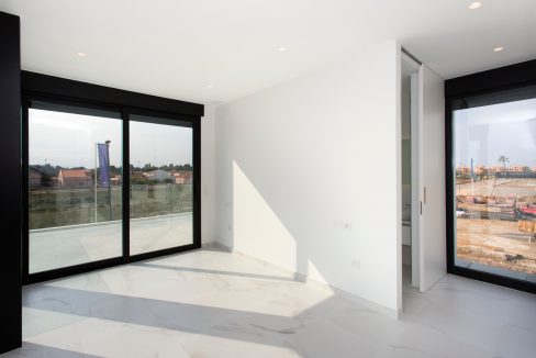 o_1ehucnncb1mv41nhk4l6lt47c82d