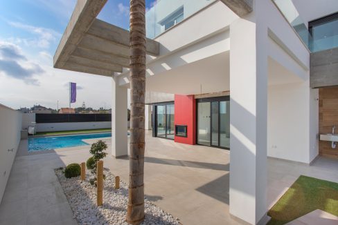 o_1ehucnncc1on21piqi564dt18un2q