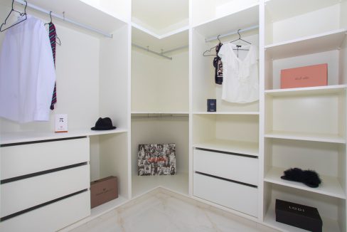 o_1ehuedk661ajgtu07301s067mf3n