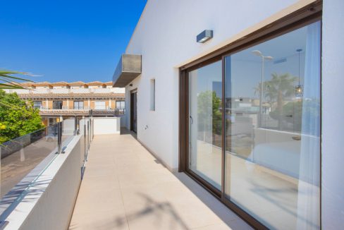 o_1ehuedk661dt56hp1qq41nhh1ko03s