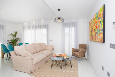 o_1ehuedk668bct951t2d29u1403b