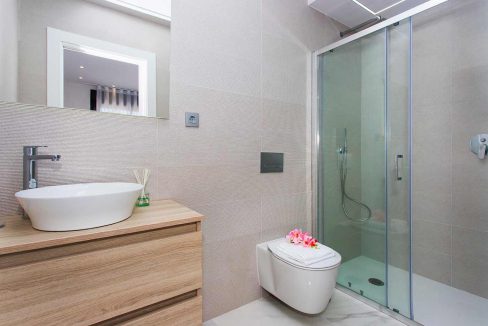 o_1ehuibtts11lgm5m6r21ejd1cuv2b