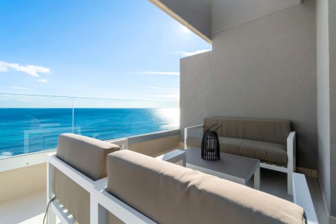 o_1ei3lv7bk1pst1ncf1rdv2toj573p