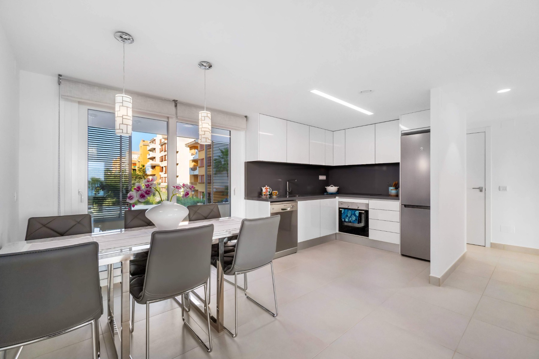 o_1ei3lv7bluu4fq1dvo1a5vrje42