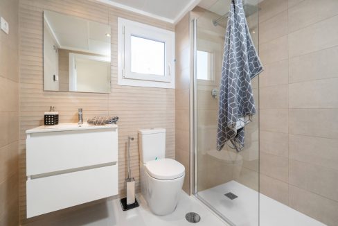 o_1ei3lv7bm1h0r1t3q55gefrnvi4d