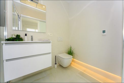 o_1ei60o8bf11tl1c06qjhk6k1h203v